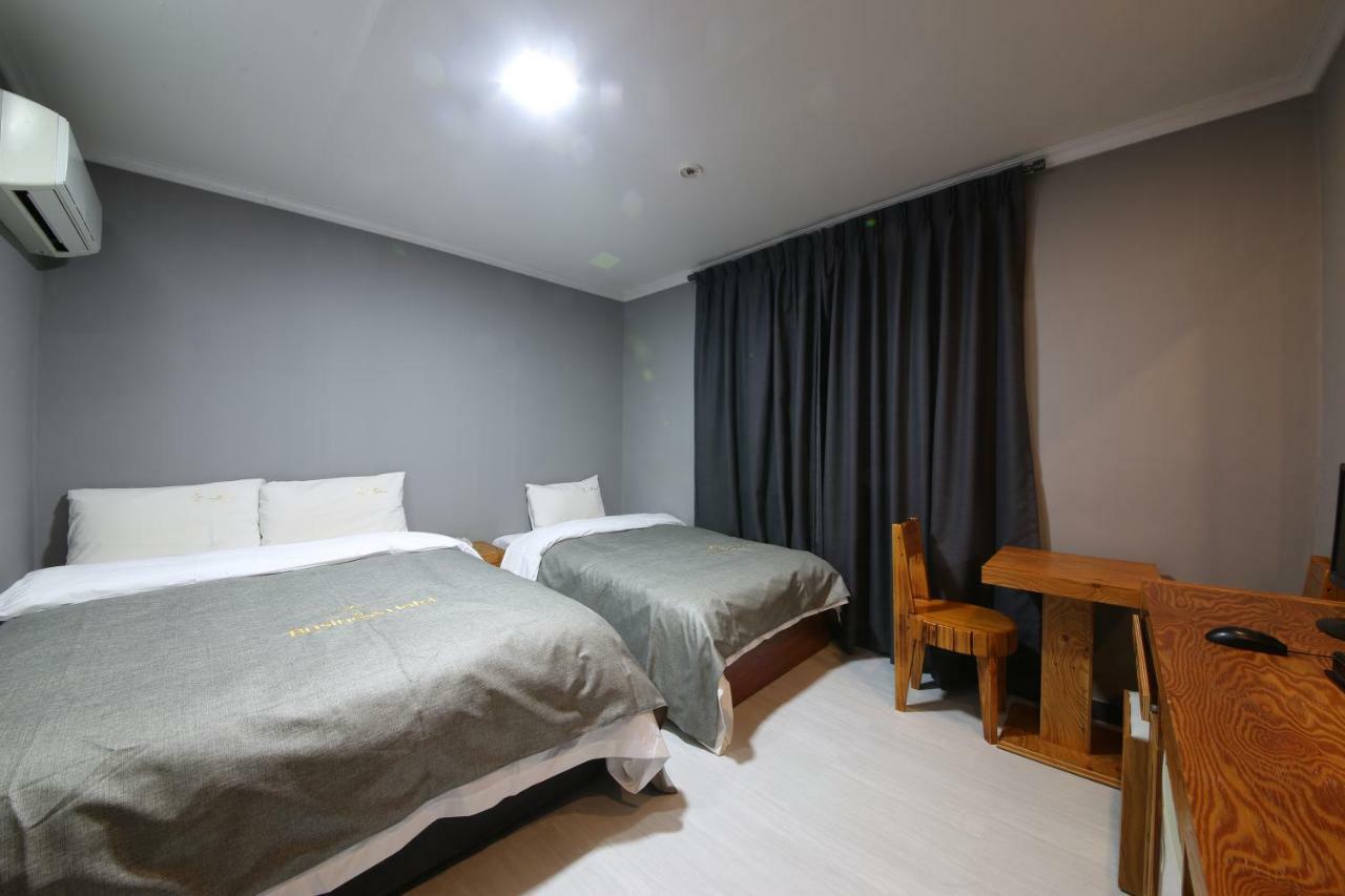 Gung Hotel Jeonju Exterior photo